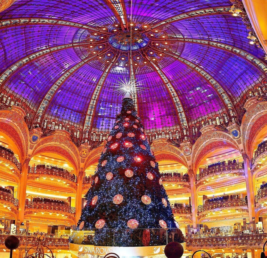 France, Paris, boulevard Haussmann, the department store of the Galeries Lafayette and its Chritmas tree