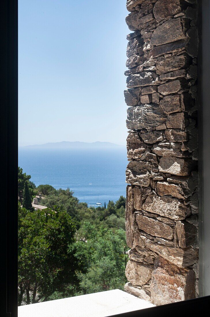 Frankreich, Le Lavandou, Cap Negre, Architektenhaus, Geschichte: Die ganze Kontrolle über die Elemente mit Blick auf das Meer