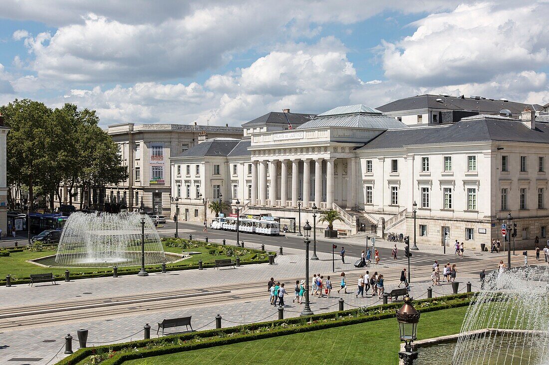 Frankreich, Indre et Loire, Loire-Tal, von der UNESCO zum Weltkulturerbe erklärt, Tours, Gerichtsgebäude, das 1840 erbaute Gerichtsgebäude und der Platz Jean Jaurès