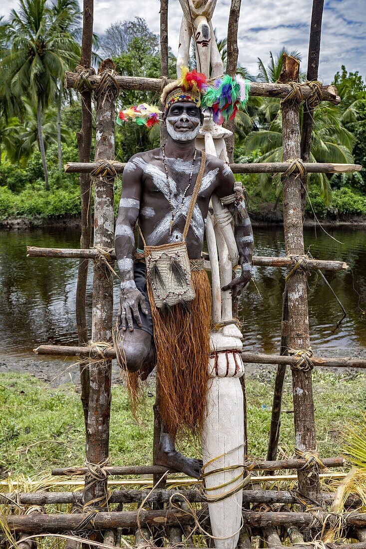 Indonesien, Papua, Bezirk Asmat, Dorf Per, Pfahlzeremonie