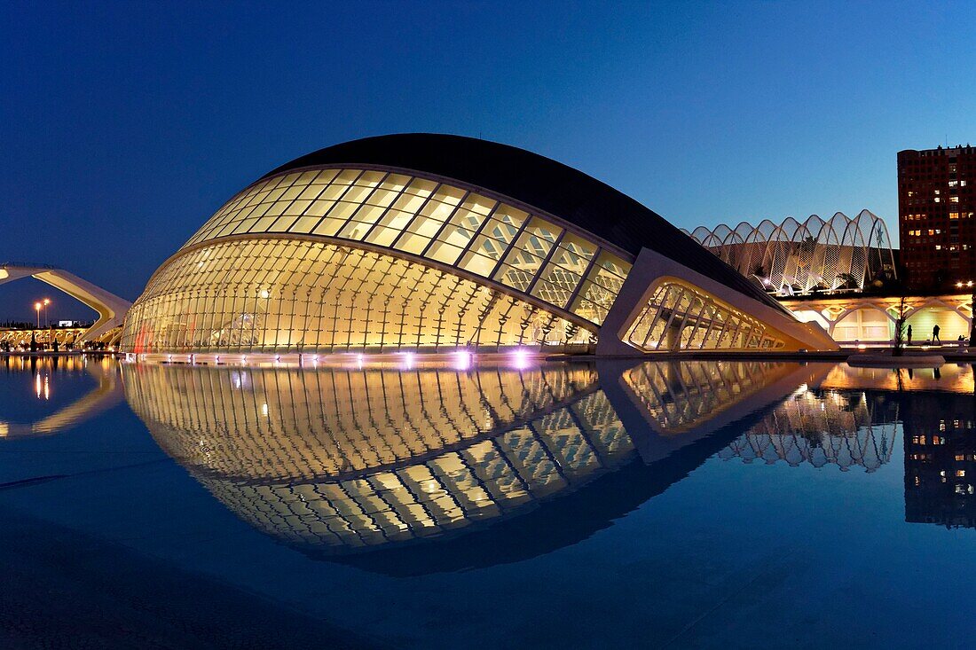 Spanien, Valencia, Stadt der Wissenschaften und Künste von Architekt Santiago Santiago Calatrava, Die Hemisphäre