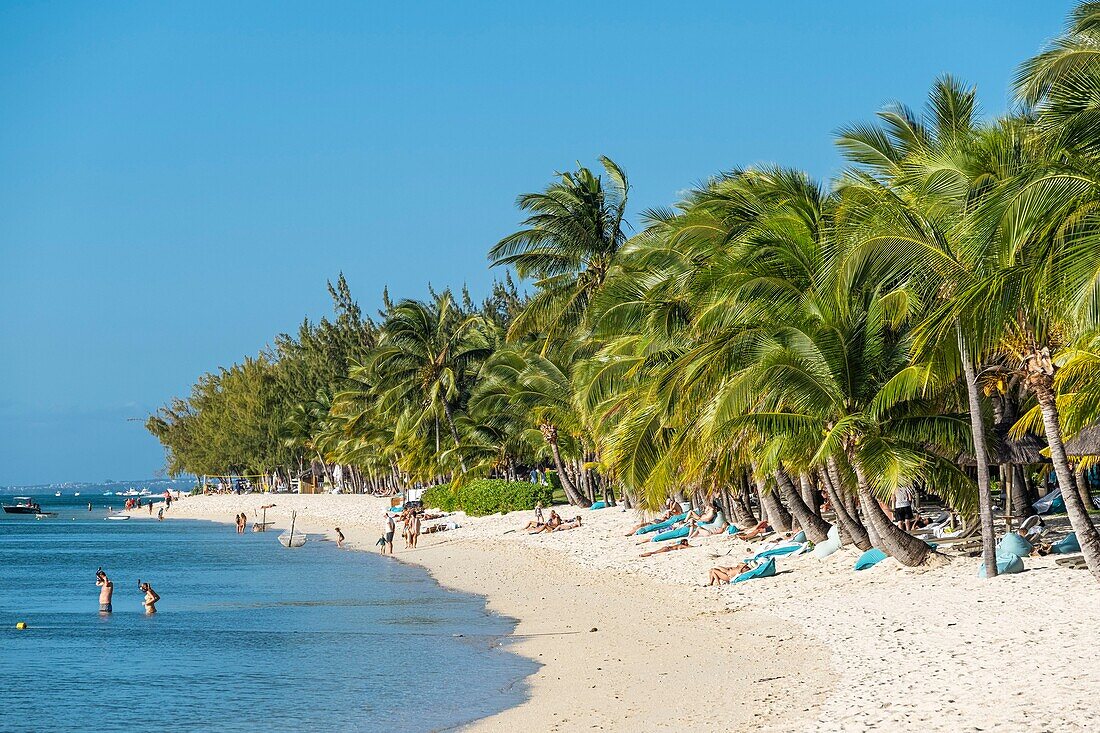 Mauritius, Bezirk Riviere Noire, Strand Morne vor dem Luxushotel Dinarobin Beachcomber Golf Resort & Spa