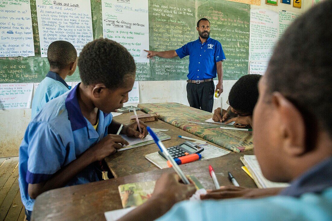 Papua-Neuguinea, Provinz Simbu, Dorf Kagaï, in der Schulklasse