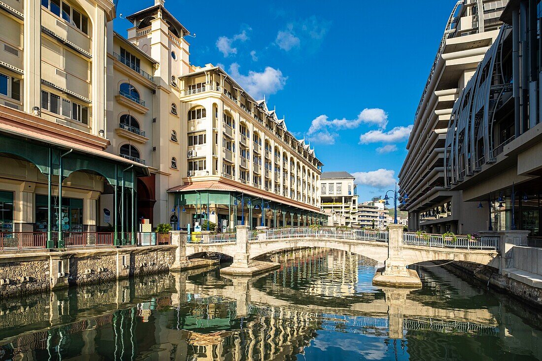 Mauritius, Port-Louis district, Port-Louis, Caudan Waterfront, one of the major tourist attractions in the city, houses many shops, restaurants, hotels and museum