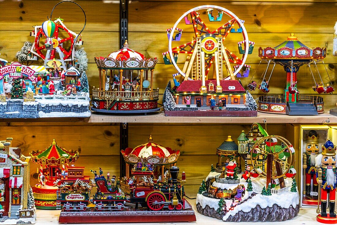 Frankreich, Pas-de-Calais (62), Arras, der Weihnachtsmarkt auf dem Grand'Place gilt als einer der schönsten in Nordfrankreich