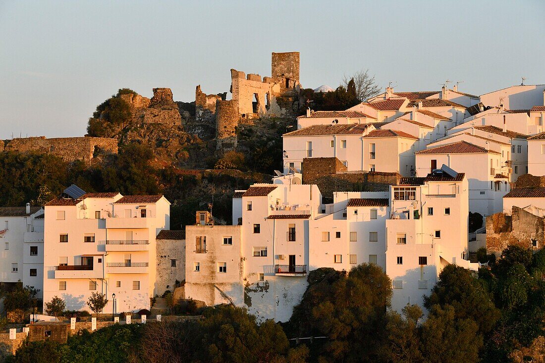 Spain, Andalusia, Costa del Sol, Malaga Province, Casares, white village located in the hinterland (Pueblos blancos)