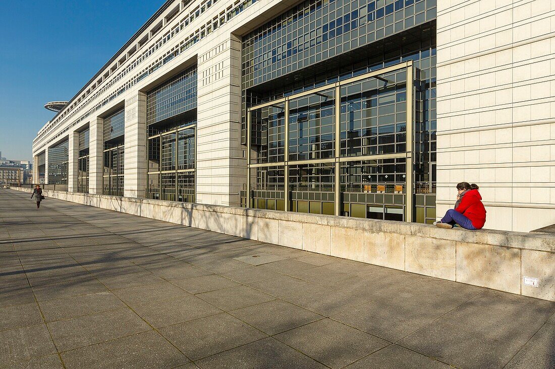 France, Paris, building hosting the Ministry of Finances and Economy by architects Paul Chemetov and Borja Huidobro