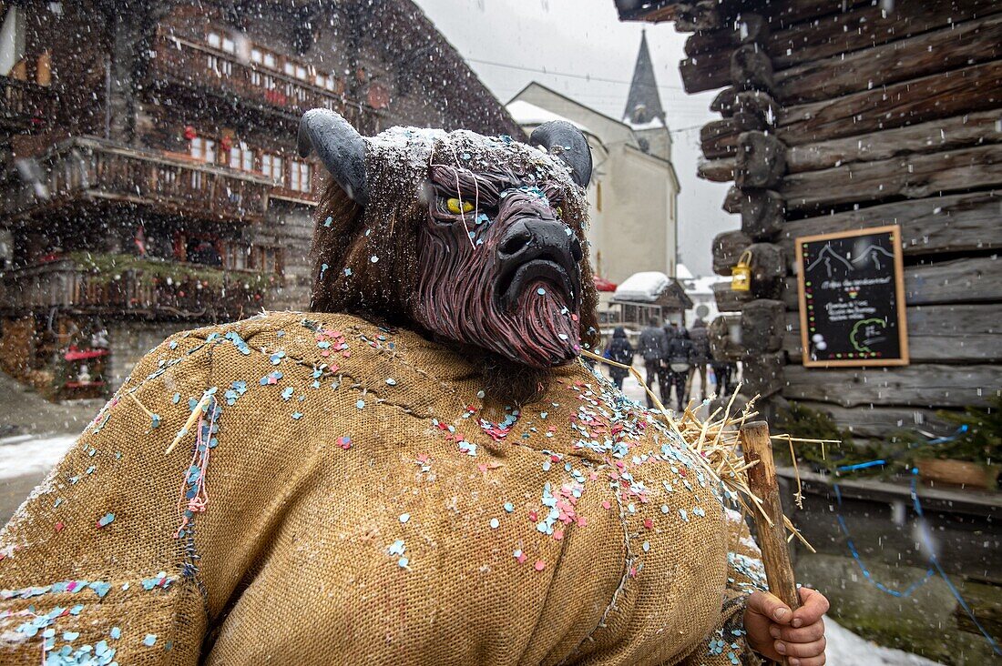 Switzerland, Valais, Evolene valley, Evolene, Carnaval with the Empailles and the Peluches who come from Pagan rites and go around the villages to frighten the bad spirits of winter