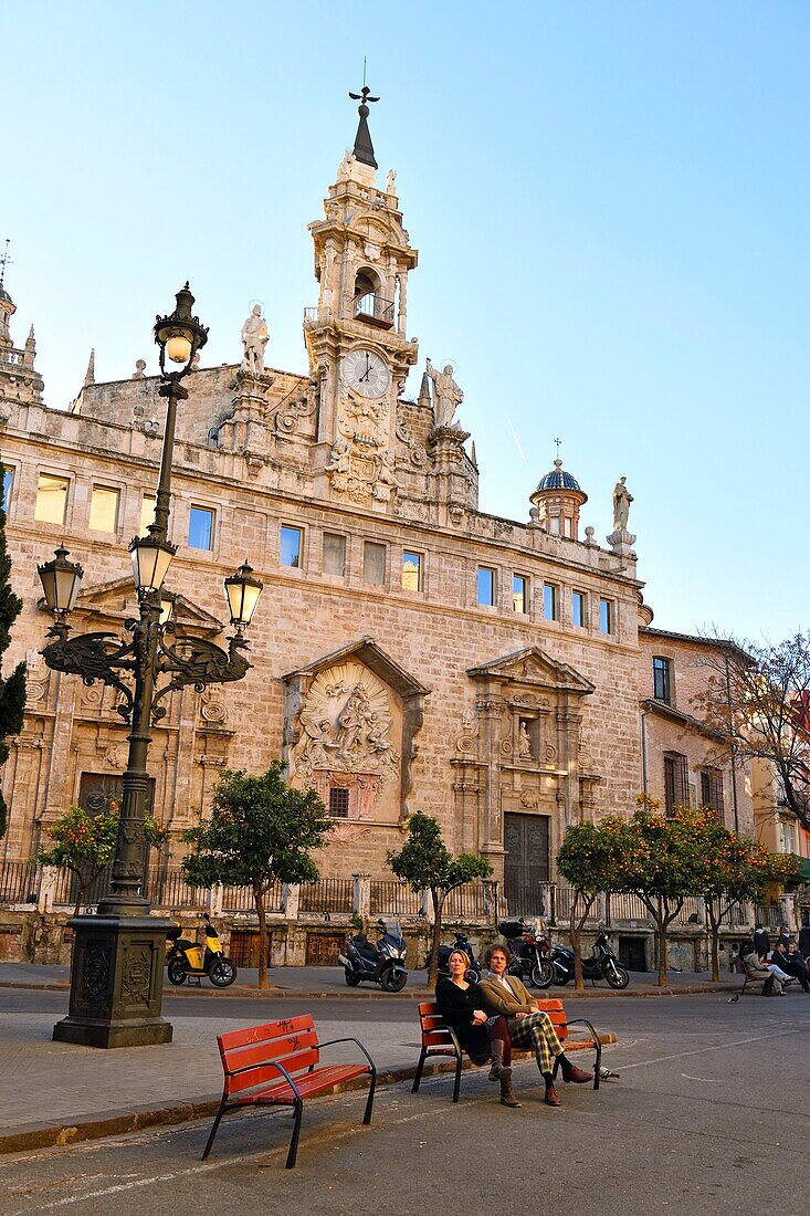 Spanien,Valencia,Fußgängerzone im historischen Zentrum,Marktplatz (Plaça del Mercat),Kirche Sant Joan del Mercat (Església de Sant Joan del Mercat)