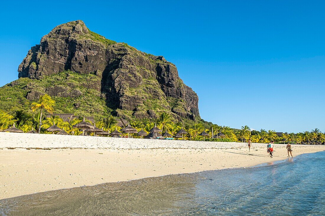 Mauritius, Riviere Noire district, Morne beach in front of Dinarobin Beachcomber Golf Resort & Spa luxury hotel and Morne Brabant listed as World Heritage by UNESCO