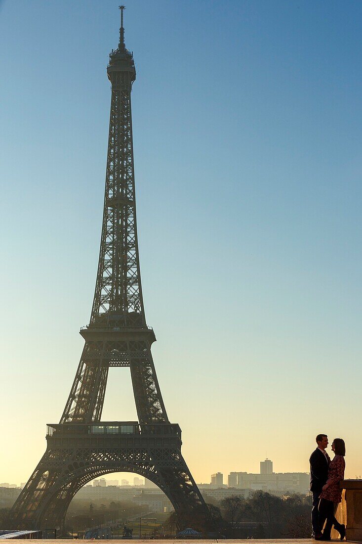 Frankreich,Paris,Stadtteil des Eiffelturms,der von der UNESCO zum Weltkulturerbe erklärt wurde,der Eiffelturm vom Trocadero-Platz aus,Platz der Menschenrechte