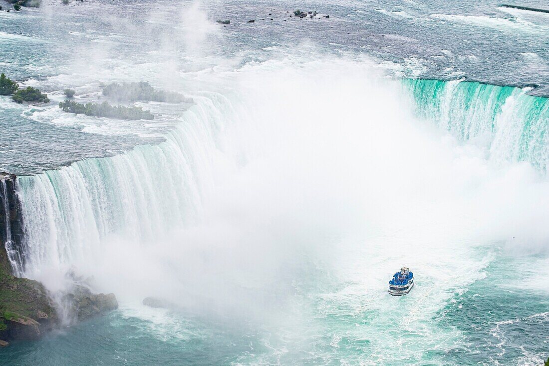 Kanada,Provinz Ontario,Niagarafälle,Horseshoe Falls,amerikanisches Ausflugsschiff Maid of the Mist