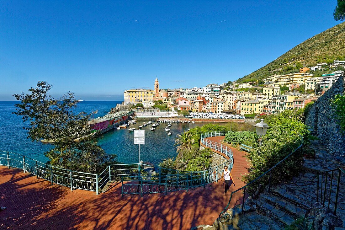 Italien,Ligurien,Genua,Nervi,der Hafen des Dorfes Nervi,die Küstenpromenade,die Passeggiata Anita Garibaldi