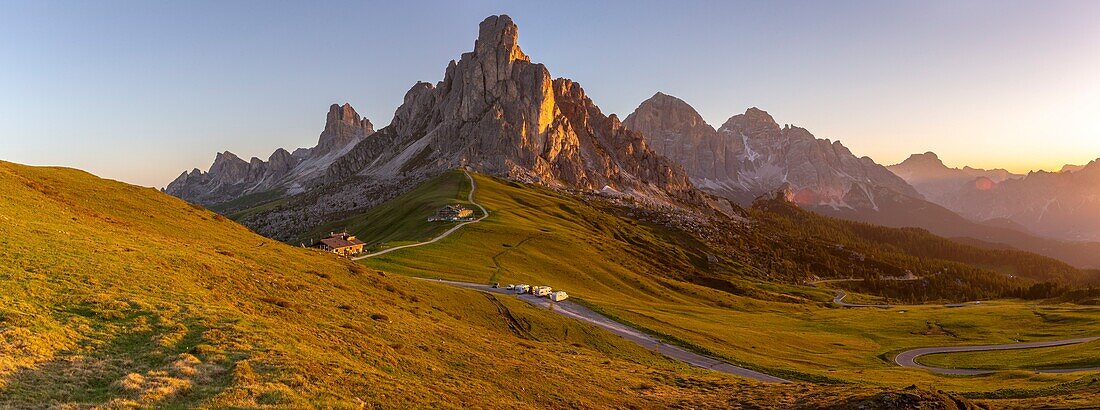 Italy, Veneto, Belluno province, Dolomites, UNESCO World Heritage Site, Passo Giau Pass or Santa Lucia Pass (2462 m)