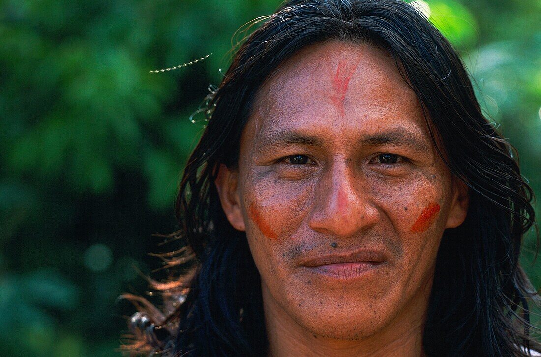 Ecuador, Orellana, Rio Cononaco, Portrait, the Huaorani are one of the last two tribes of hunter-gatherers who live in the heart of the rainforest of Ecuador