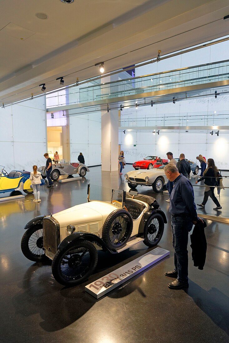 Deutschland,Bayern,München,BMW Museum,eröffnet 1973 und renoviert 2008,zeigt die Entwicklung und die Technologien der aus München stammenden Automarke,BMW 3/15PS von 1930