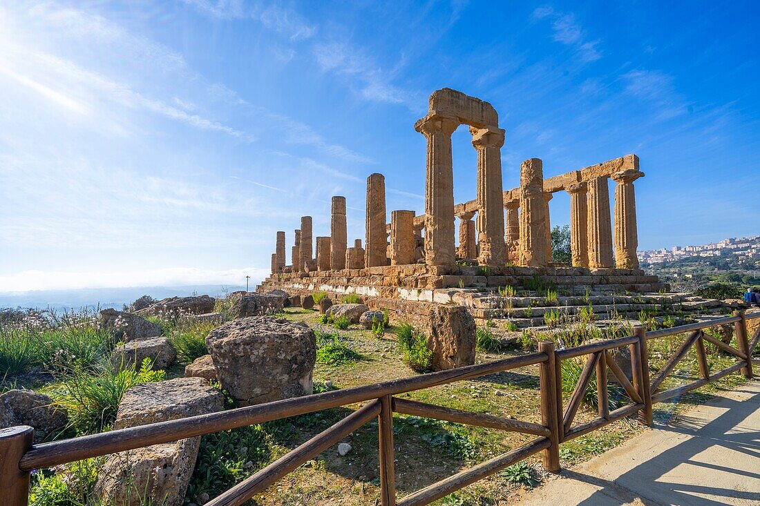 Herkulestempel,Tal der Tempel,UNESCO-Weltkulturerbe,Agrigento,Sizilien,Italien,Mittelmeer,Europa