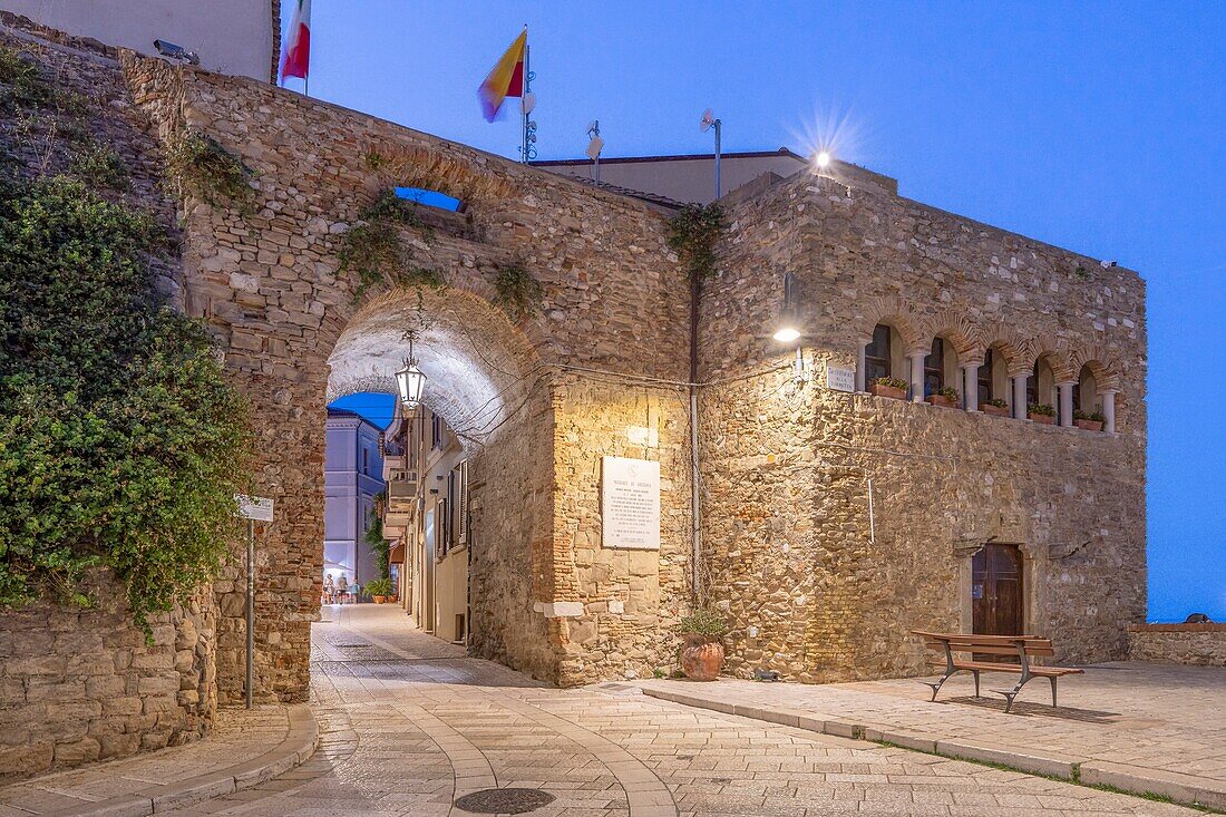 Porta Nuova,Turm des Belvedere,Termoli,Campobasso,Molise,Italien,Europa