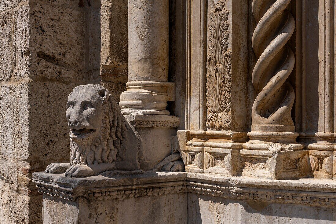 Eingangstür,1332,Kathedrale Santa Maria Assunta,Teramo,Abruzzen,Italien,Europa