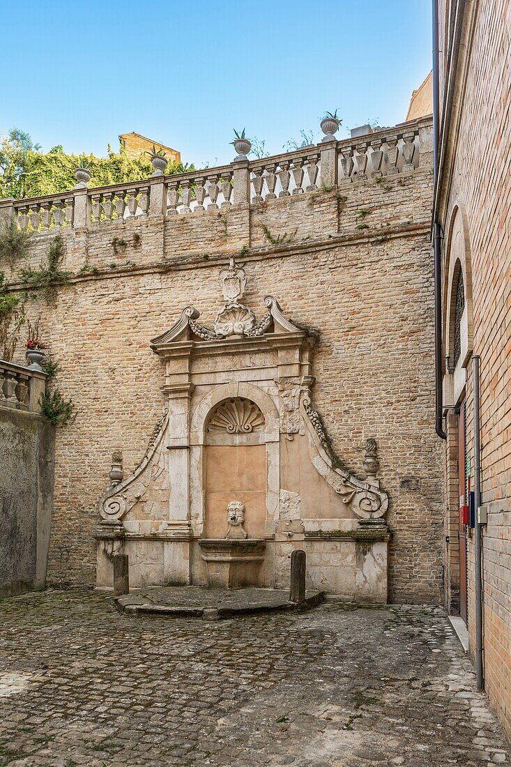 Pisciarelle-Brunnen,Fermo,Ascoli Piceno,Marken,Italien,Europa