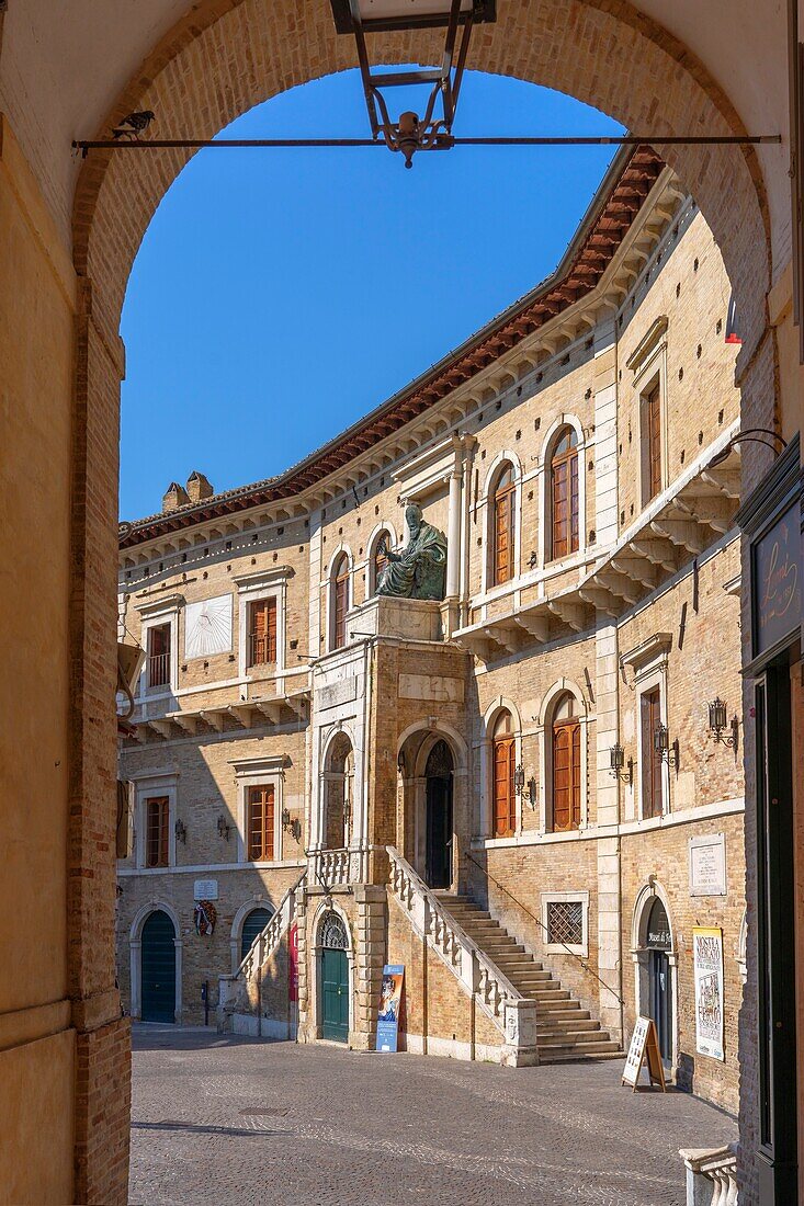 Palazzo dei Priori,Fermo,Ascoli Piceno,Marken,Italien,Europa