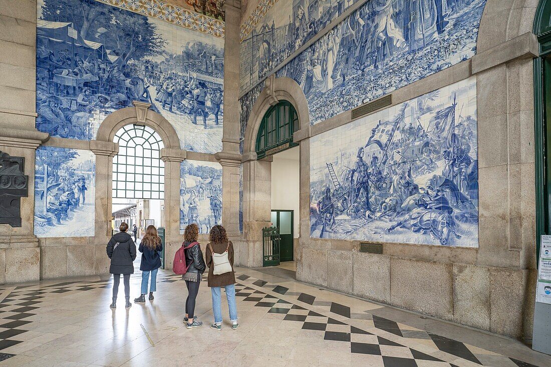 Sao Bento train station, UNESCO World Heritage Site, Porto (Oporto), Norte, Portugal, Europe