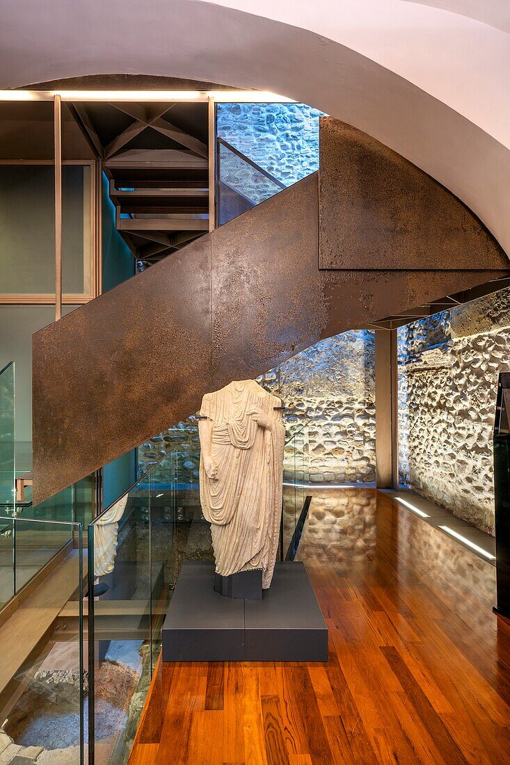 Headless statue of Sextus Histimennius, Tercas Foundation, Melatino Palace, Teramo, Abruzzo, Italy, Europe