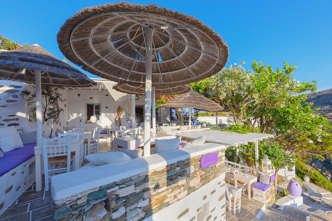 Kastro outdoor cafe bar and restaurant, Kastro, Sifnos Island, Cyclades, Greek Islands, Greece, Europe