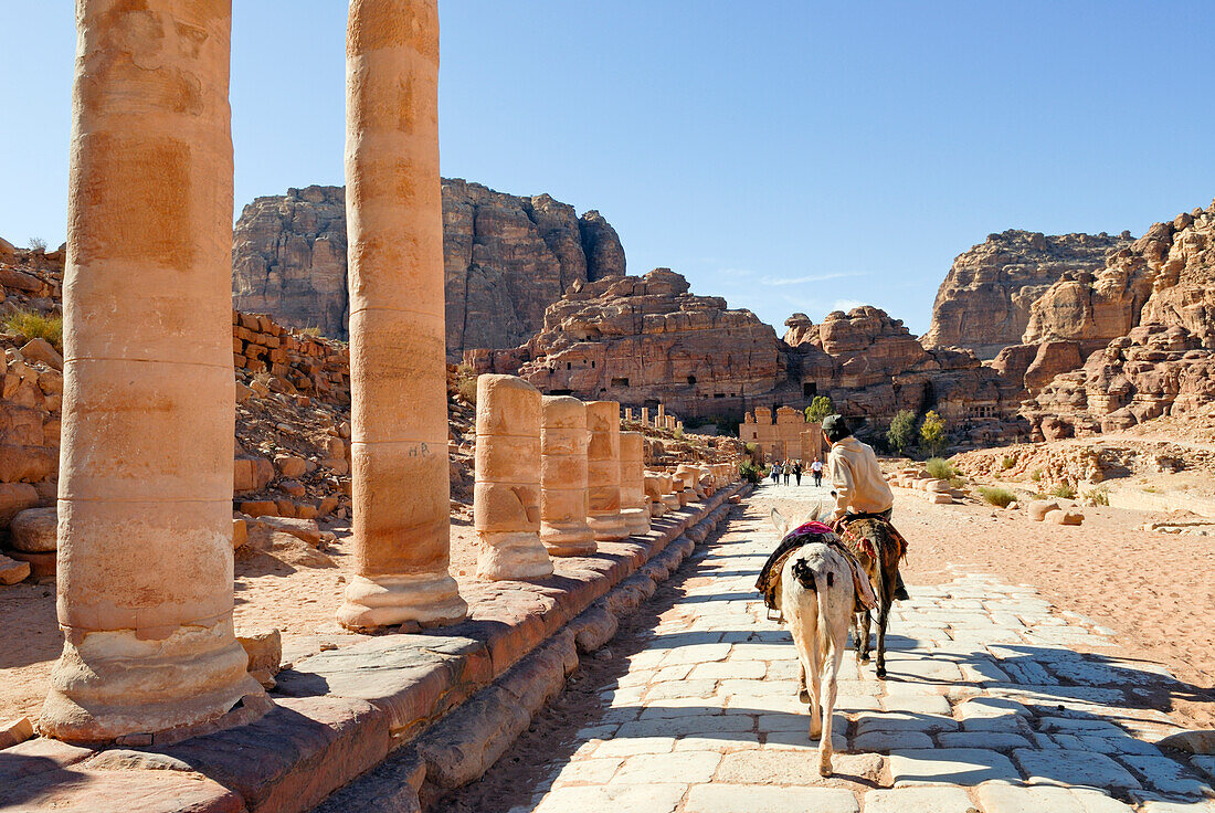 Cardo Maximus, Petra, UNESCO World Heritage Site, Jordan, Middle East