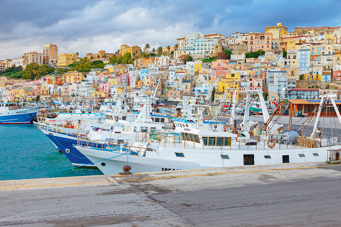 Hafen von Sciacca,Sciacca,Bezirk Agrigento,Sizilien,Italien,Mittelmeer,Europa