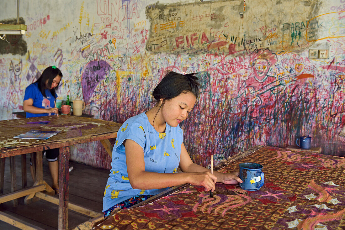 Wirakuto batik workshop, Pekalongan, Java island, Indonesia, Southeast Asia, Asia