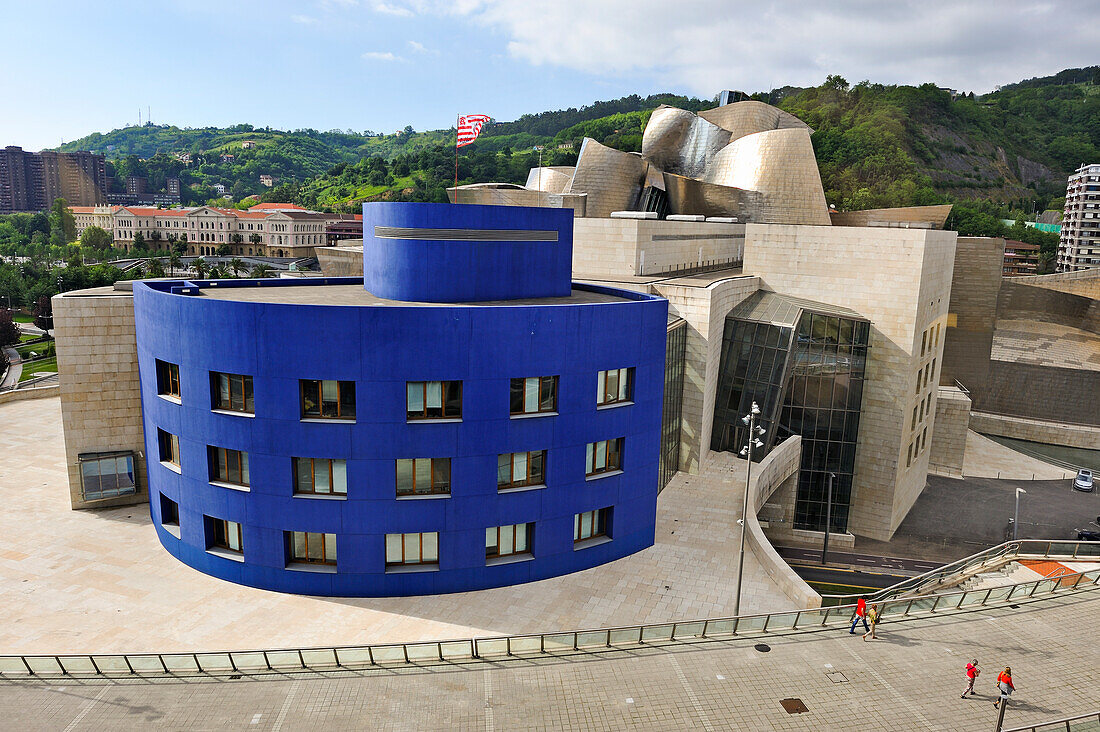 Guggenheim Museum designed by architect Frank Gehry, Bilbao, province of Biscay, Basque Country, Spain, Europe