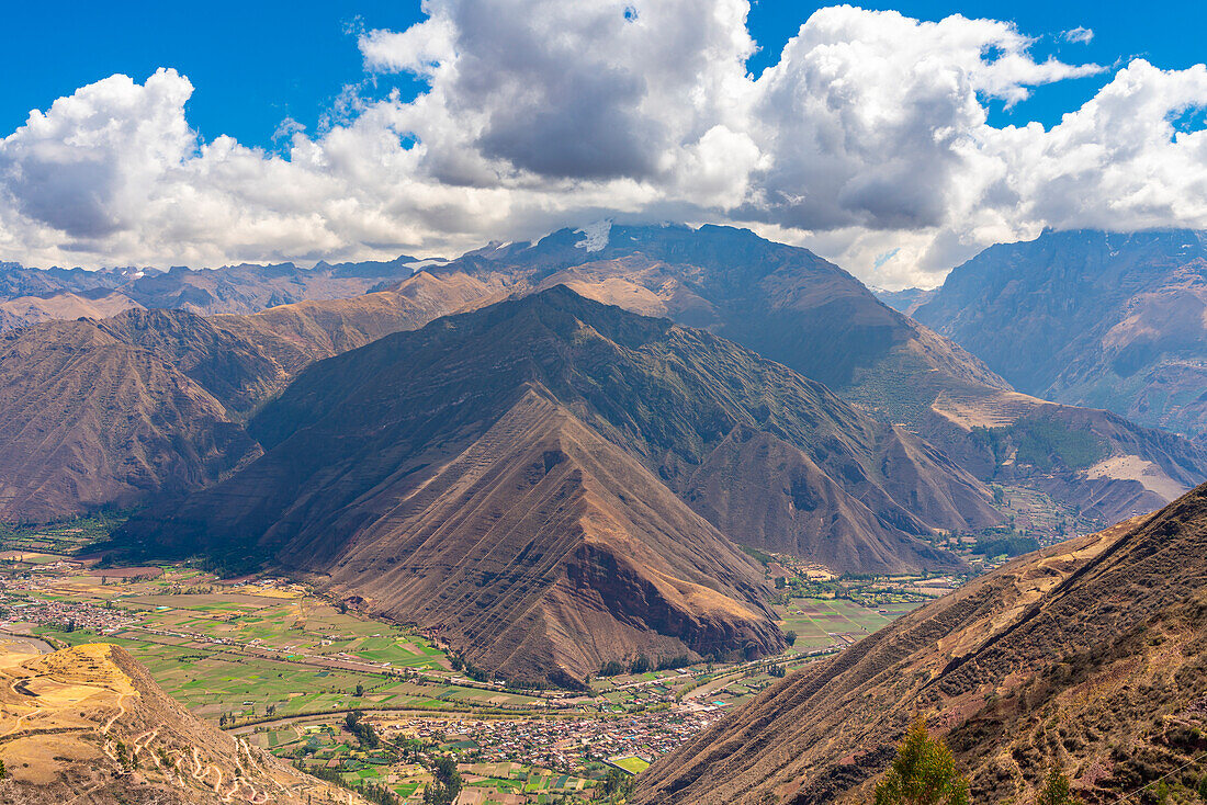 Mountains in Sacred Valley as seen from Huayllabamba viewpoint, Sacred Valley, Urubamba Province, Cusco Region, Peru, South America