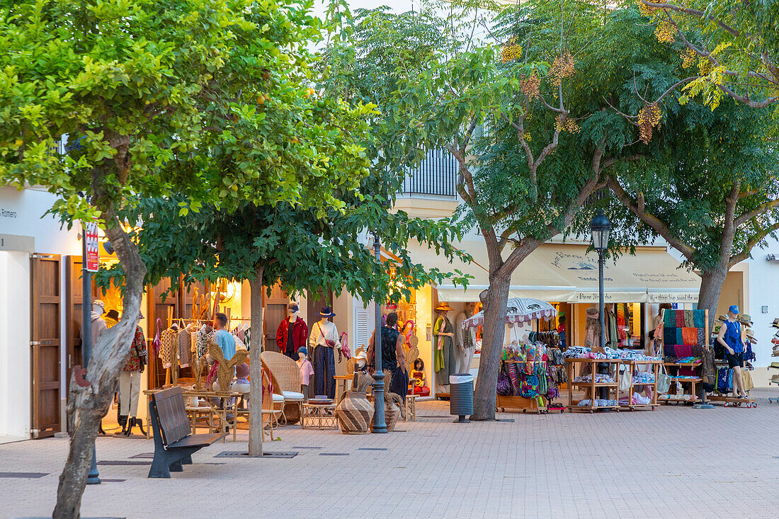 Einkaufen in Santa Gertrudis de Fruitera,Ibiza,Balearen,Spanien,Mittelmeer,Europa