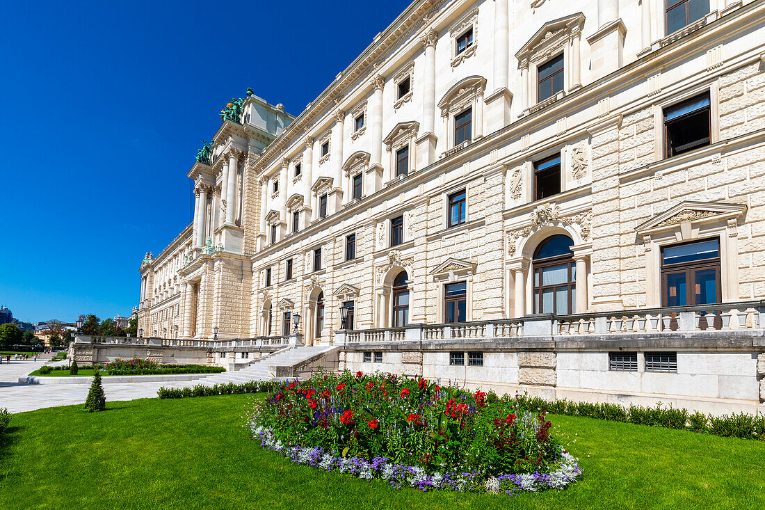 Hintereingang der Hofburg,UNESCO-Welterbe,und Museum Neue Burg,Wien,Österreich,Europa