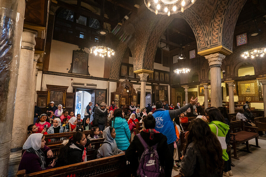 Die koptisch-orthodoxe Kirche der Heiligen Jungfrau Maria,auch bekannt als die Hängende Kirche,Kairo,Ägypten.