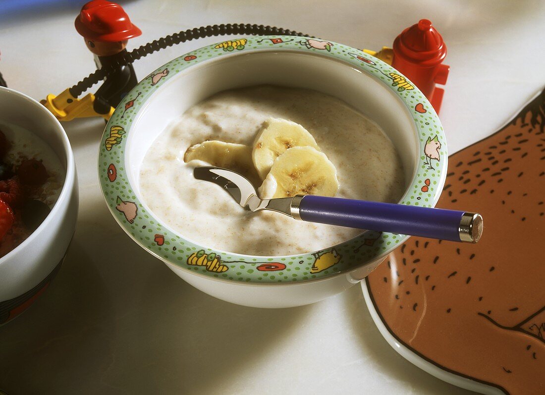 Breakfast cereal with bananas for children