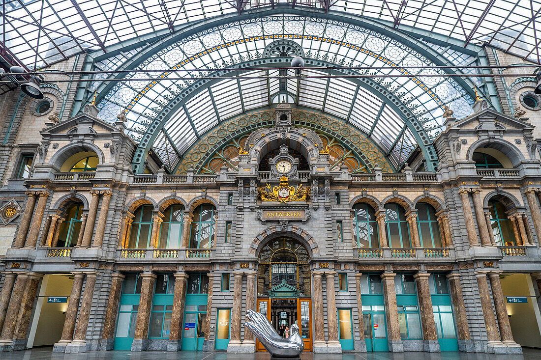 Hauptbahnhof in Antwerpen Belgien