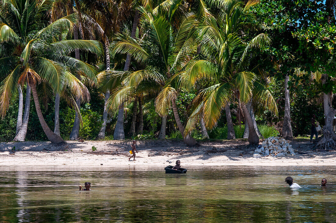 Strand am Wasser in Île-à-Vache, Provinz Sud, Haiti