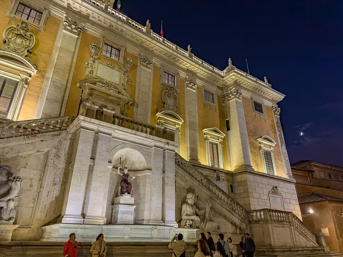 Fountain of the Goddess Roma in front of the Palazzo Senatorio, Piazza del Campidoglio, Rome, Italy.