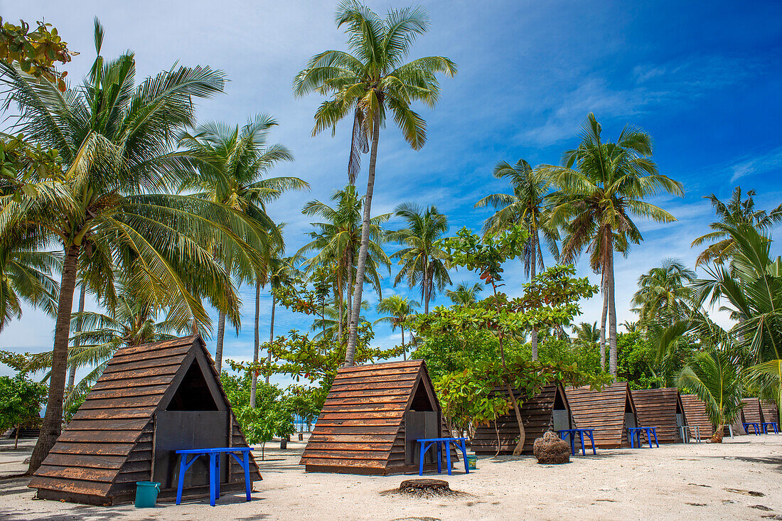 Cabins for rent to relax on the beach in the island beach in the Philippines Kalanggaman island, Malapascua, Cebu, Philippines