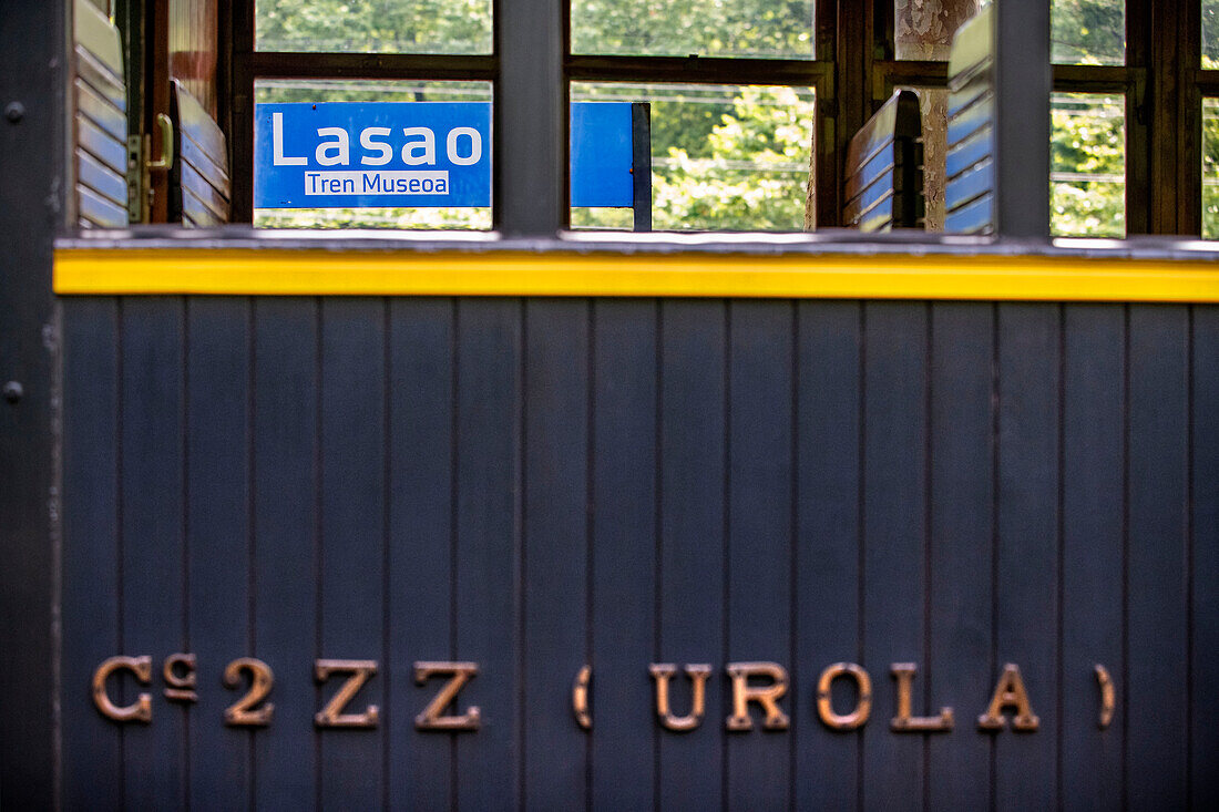 Alter Dampfzugwagen von Azpeitia im Baskischen Eisenbahnmuseum, einem der bedeutendsten seiner Art in Europa. Eisenbahngeschichte von Euskadi in Azpeitia, Gipuzkoa, Euskadi, Baskenland, Spanien.