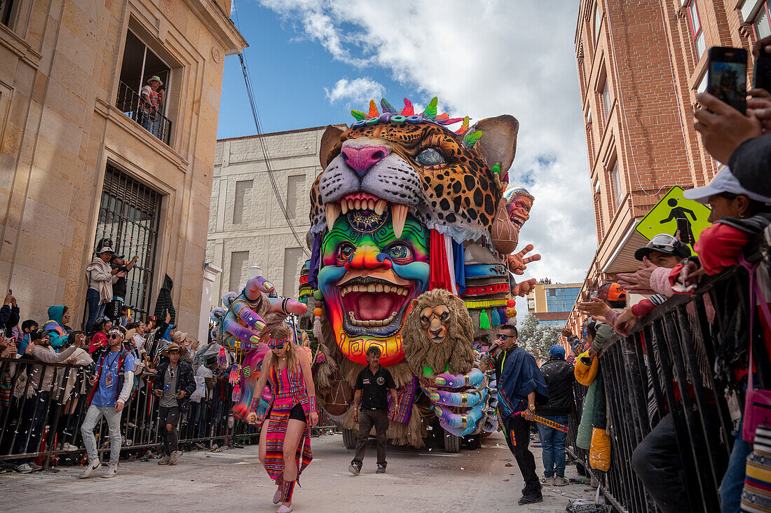 Murgas, individual costumes and majestic floats come together to provide an unforgettable spectacle at the Grand Parade of the Black and White Carnival, held on January 6 in Pasto, Nariño, Colombia.