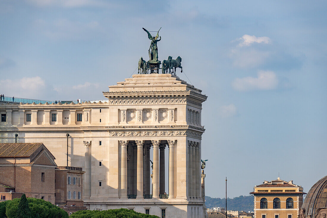 Die Statue des Siegers auf dem Denkmal von Viktor Emanuel II. in Rom, Italien.