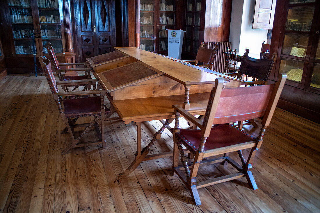 Bibliothek des Hauses der Versammlungen oder Casa de Juntas, des Parlaments des Baskenlandes, Gernika Lumo, Provinz Biskaya, Pais Vasco, Euskadi, Spanien