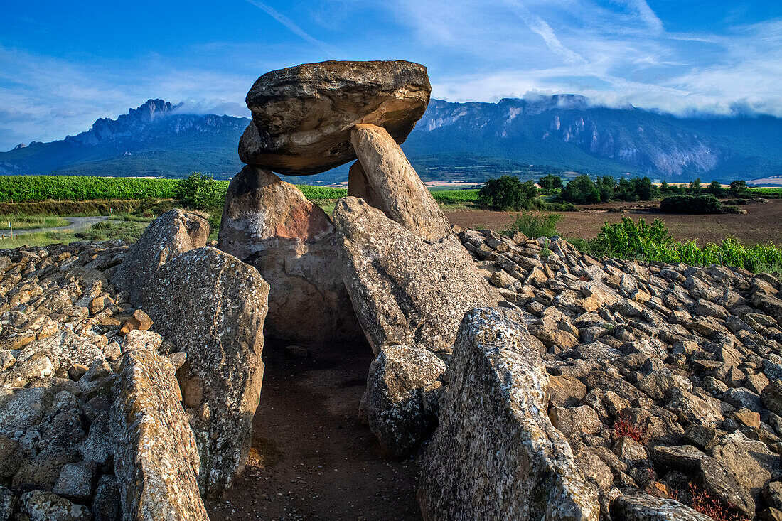 Sorgiñaren Txabola, Chabola de La Hechicera Dolmen aus dem Neolithikum, Elvillar, Alava, araba Baskenland, Euskadi Spanien.