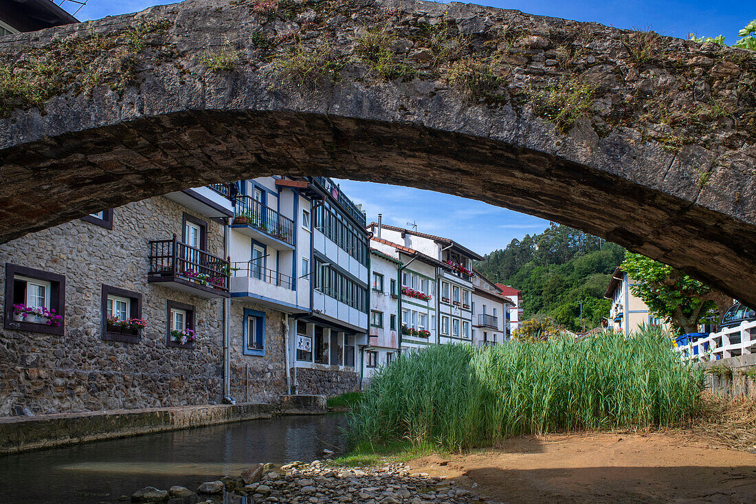 The picturesque fishing town of Ea in the Basque country, Euskadi, Vizcaya bay Bizkaia, Euskalerria, Spain