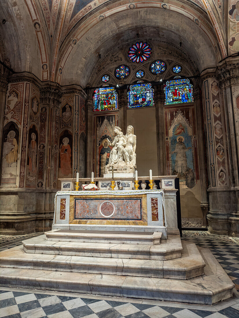 Statue of St. Anne, the Virgin and Child in the Chruch of Orsanmichele, Florence, Italy. The statue was created in 1526 by Francesco da Sangallo.