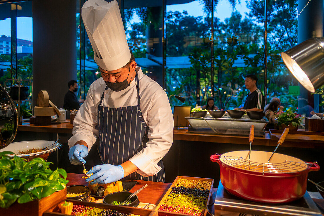 Parkroyal collection hotel restaurant buffet in Marina Bay Singapore.