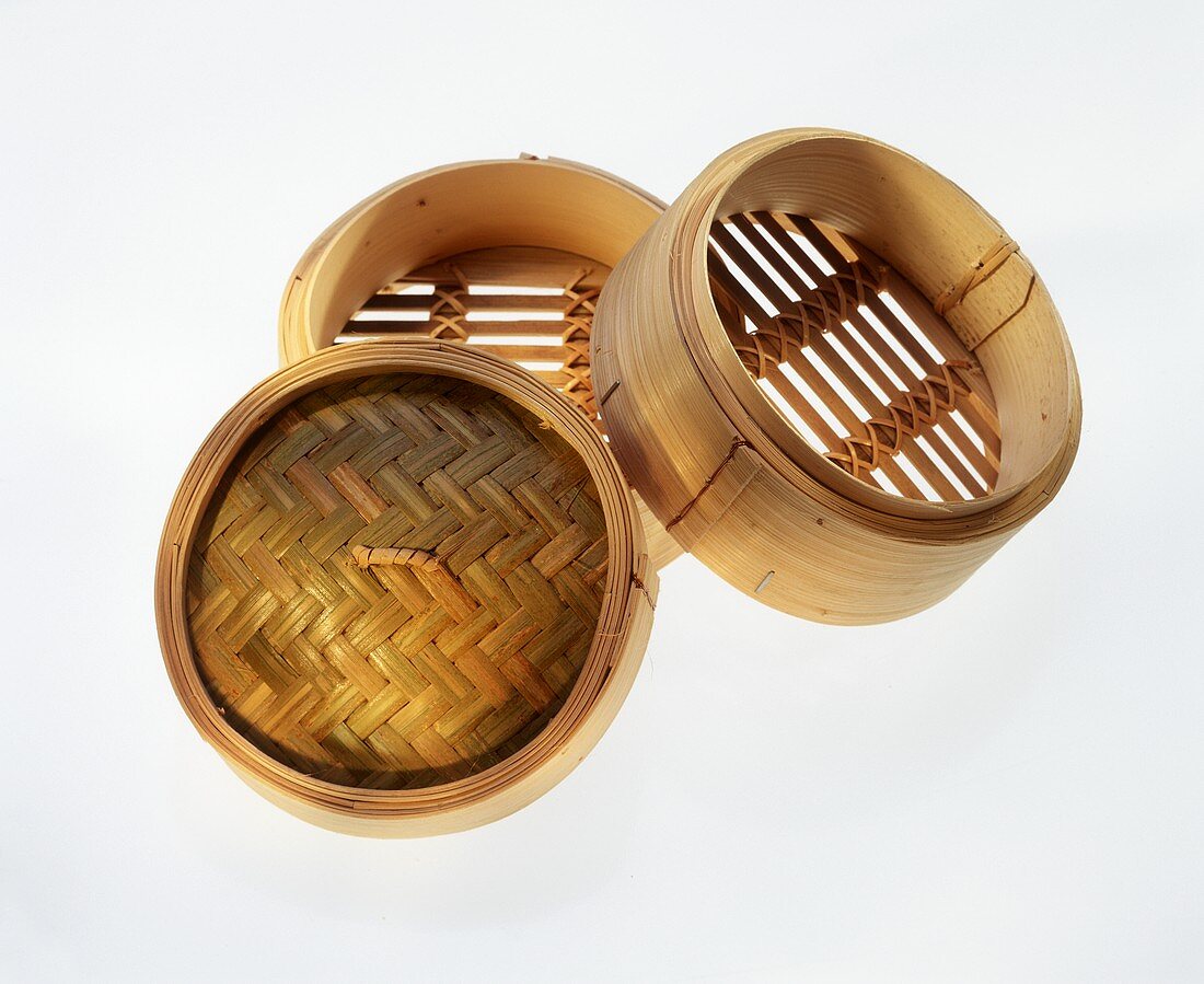 Trays for Asian bamboo steamer